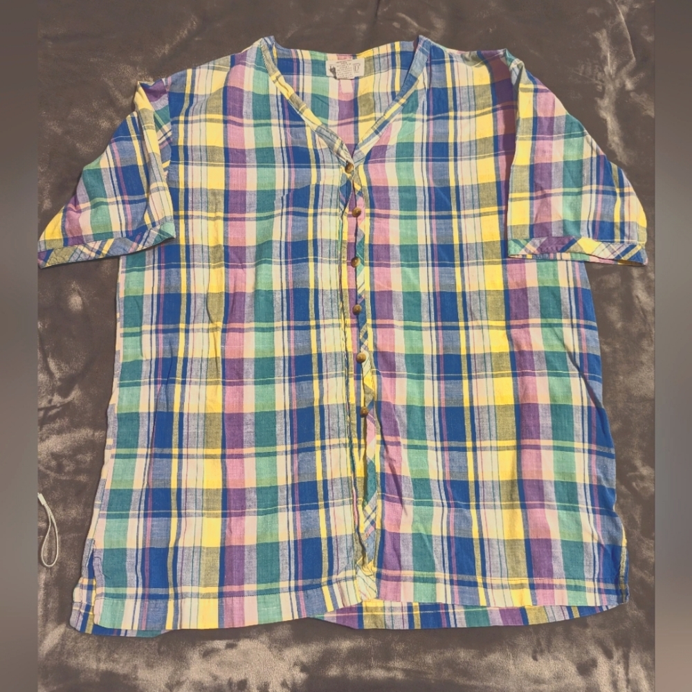 Fun Button Up Top - image 1